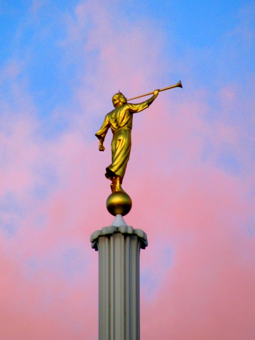 Moroni Sky: Canon Canon PowerShot SX100 IS 1/100 sec f 4.3 Flash: Not Fired 80 Moroni Sky