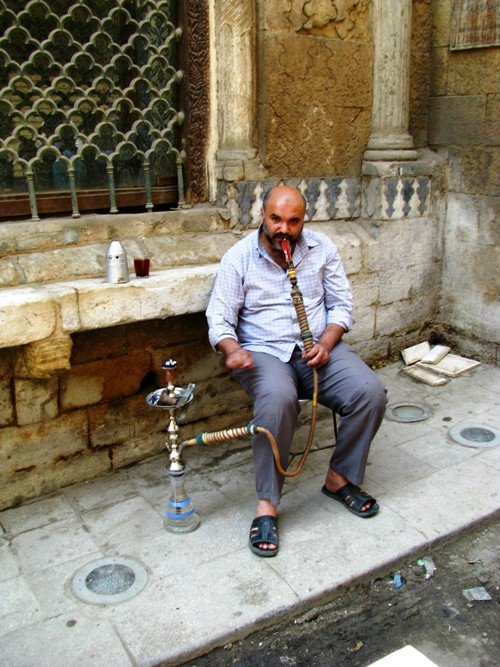 Smokin' the Hookah