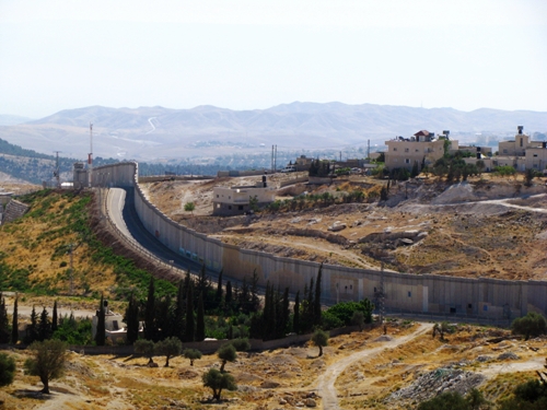 Apartheid Wall I: Canon Canon PowerShot SX100 IS 1/1250 sec f 4 Flash: Not Fired 80 Apartheid Wall I