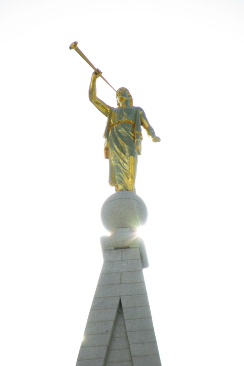 Moroni sun: Canon Canon PowerShot SX100 IS 1/640 sec f 4.3 Flash: Not Fired 80 Moroni sun