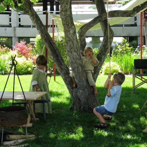 Children re-enactors