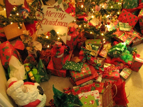 Merry Christmas: Canon Canon PowerShot SX100 IS 1/13 sec f 2.8 Flash: Not Fired 800 Merry Christmas