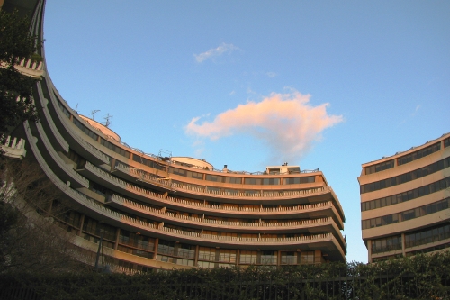Watergate: Canon Canon PowerShot SX100 IS 1/60 sec f 4 Flash: Not Fired 80 Watergate